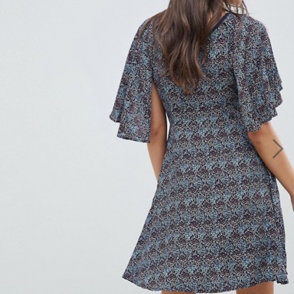 ASOS Rage Lace Up Front Frill Sleeve Dress NWOT - Picture 2 of 9